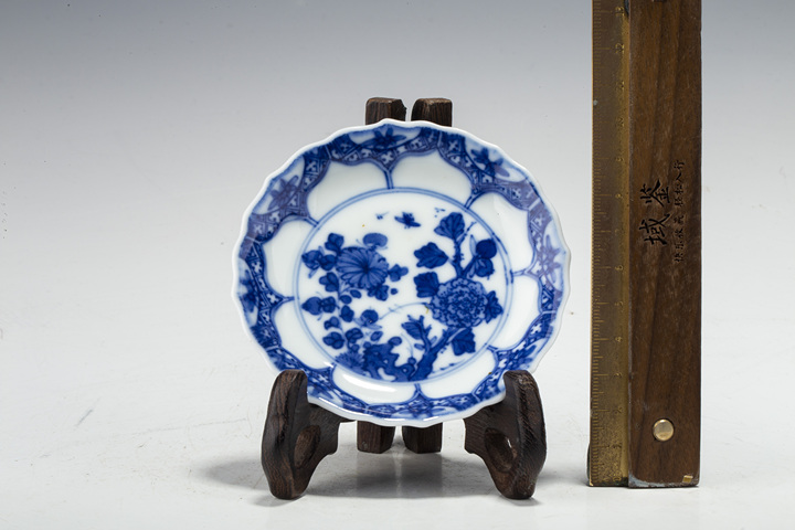 古玩陶瓷清康熙·青花花卉紋花口碟一對拍賣,當(dāng)前價(jià)格544元