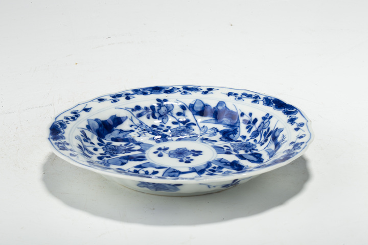 古玩陶瓷清康熙·青花開窗山水花卉紋花口碟真品鑒賞圖
