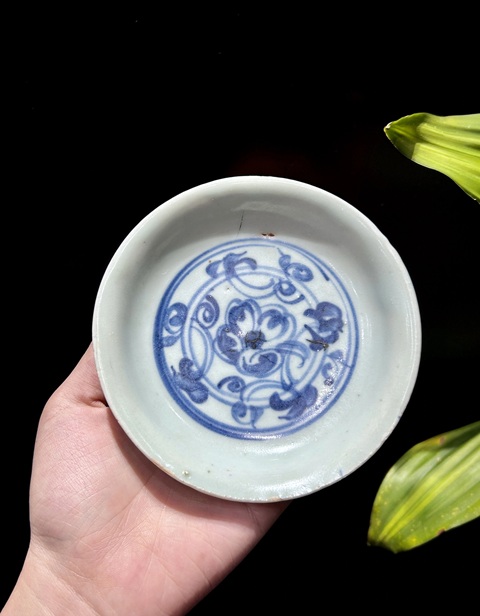 古玩陶瓷明宣德青花纏枝花卉盤真品鑒賞圖