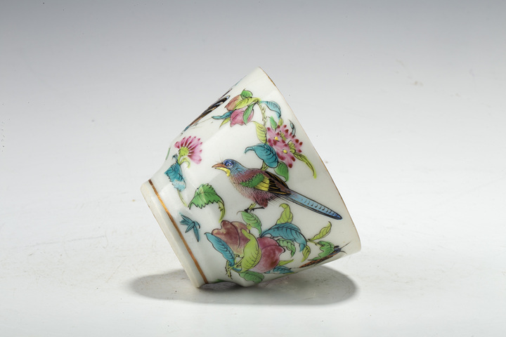 古玩陶瓷清晚·廣彩花鳥紋杯碟一套真品鑒賞圖