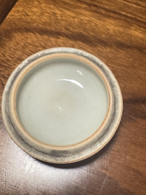 古玩陶瓷豇豆紅釉印盒真品鑒賞圖
