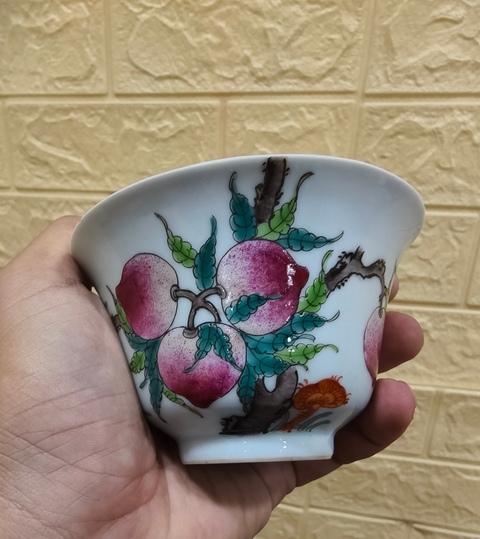 古玩陶瓷桃紋粉彩三才蓋碗真品鑒賞圖