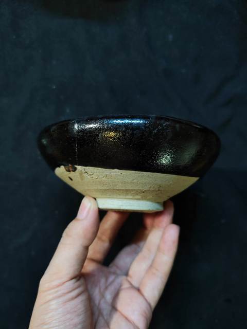 古玩陶瓷元代黑釉碗真品鑒賞圖