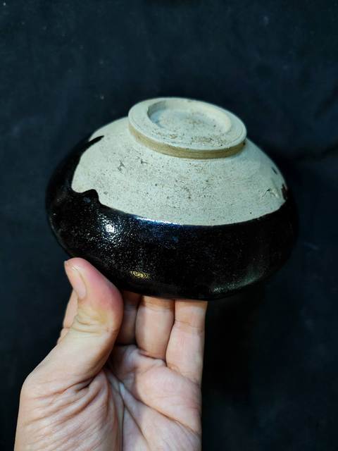 古玩陶瓷元代黑釉碗真品鑒賞圖