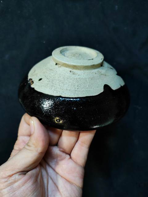 古玩陶瓷元代黑釉碗真品鑒賞圖