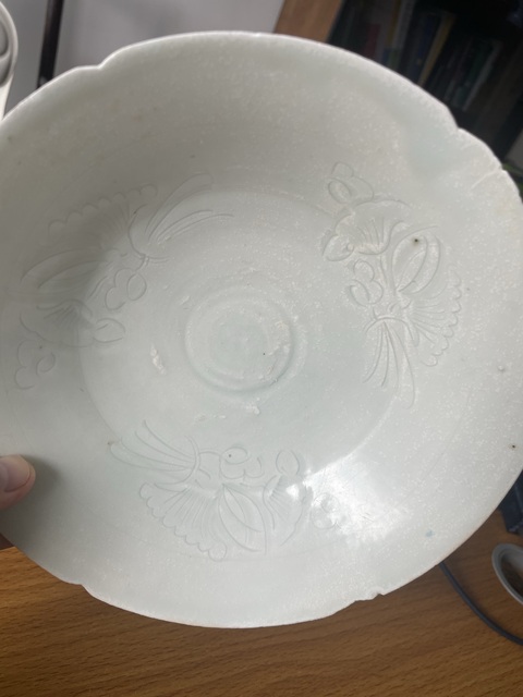 古玩陶瓷影青刻花碗真品鑒賞圖
