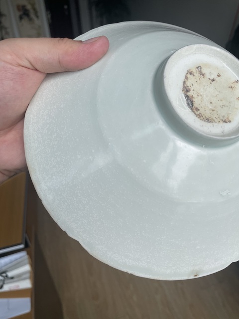 古玩陶瓷影青刻花碗真品鑒賞圖