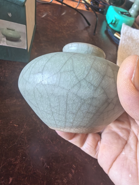 古玩陶瓷龍泉青瓷水盂真品鑒賞圖