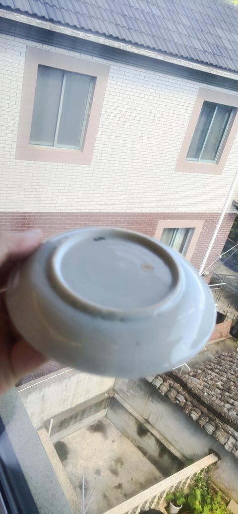 古玩陶瓷花卉紋青花盤真品鑒賞圖