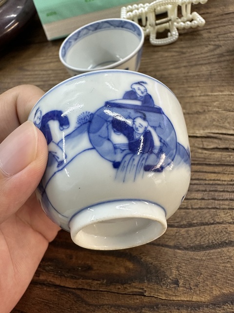 古玩陶瓷清晚期人物主人杯真品鑒賞圖