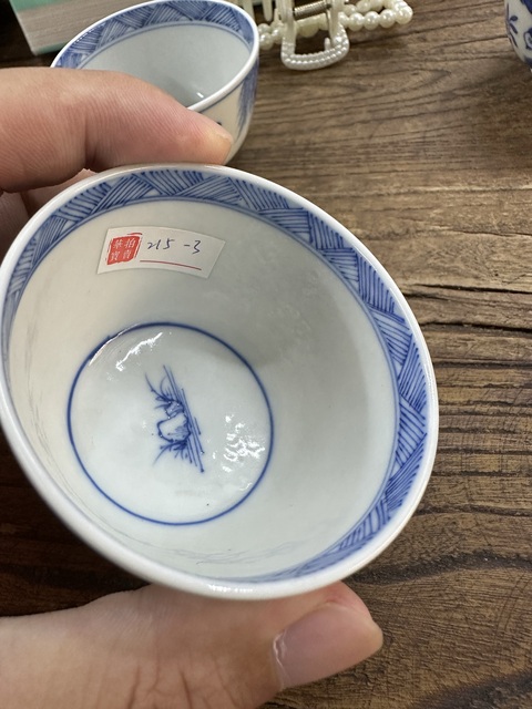 古玩陶瓷清晚期人物主人杯真品鑒賞圖