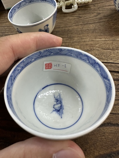 古玩陶瓷清晚期人物主人杯真品鑒賞圖