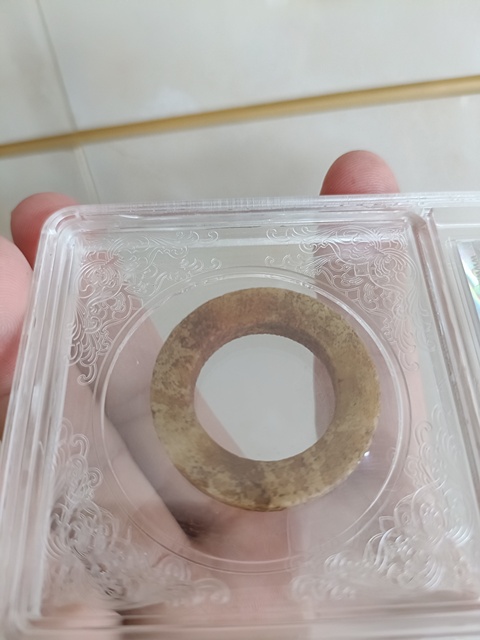 古玩玉器漢代玉環(huán)拍賣,當(dāng)前價(jià)格99元