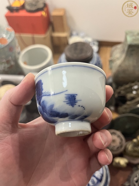 古玩陶瓷山水紋青花杯真品鑒賞圖