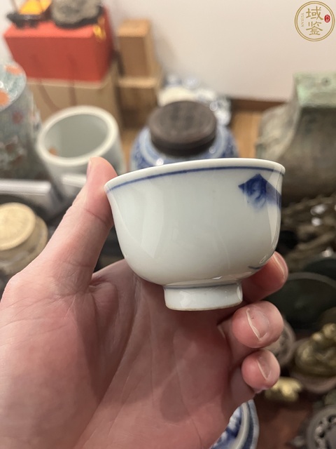 古玩陶瓷山水紋青花杯真品鑒賞圖