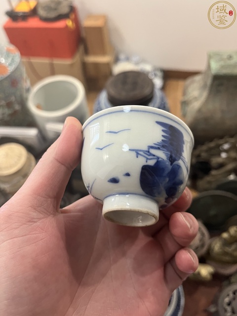 古玩陶瓷山水紋青花杯真品鑒賞圖