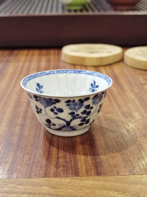古玩陶瓷康熙青花杯真品鑒賞圖