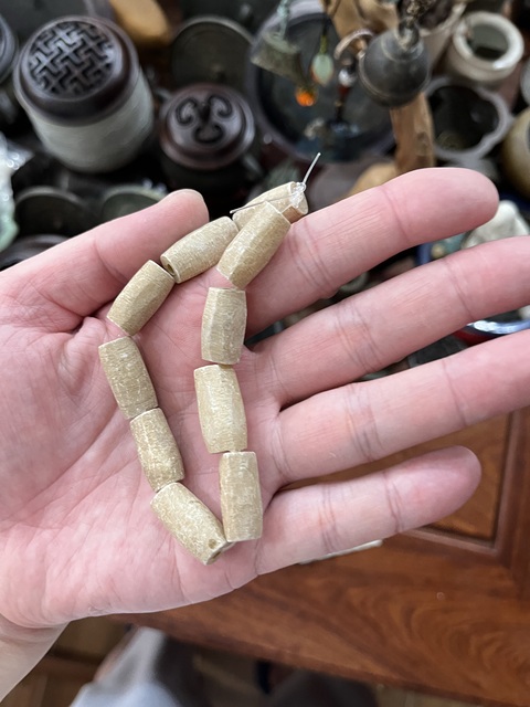 古玩玉器地方玉珠串真品鑒賞圖