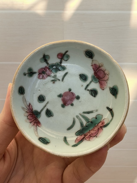 古玩陶瓷四季花卉紋粉彩盤真品鑒賞圖
