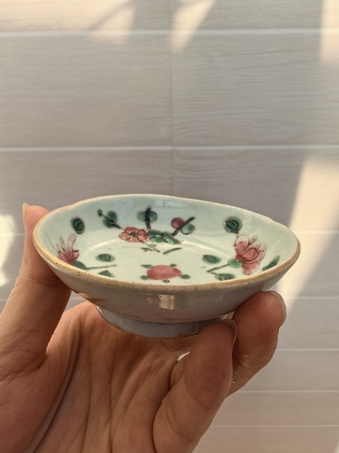 古玩陶瓷四季花卉紋粉彩盤真品鑒賞圖