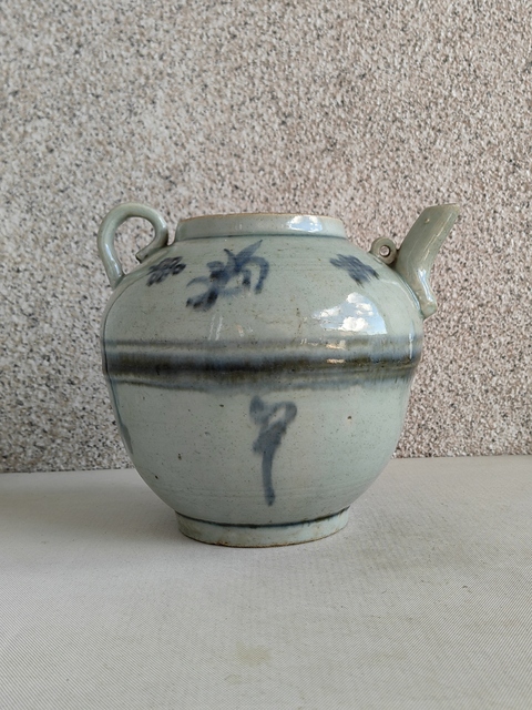 古玩陶瓷青花花卉紋茶壺真品鑒賞圖