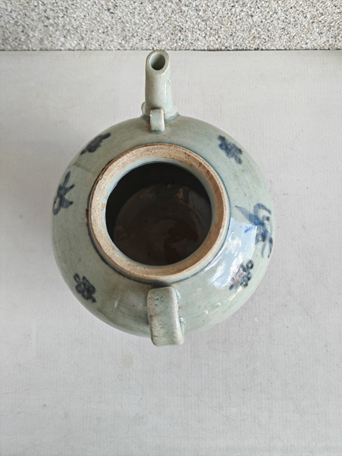 古玩陶瓷青花花卉紋茶壺真品鑒賞圖