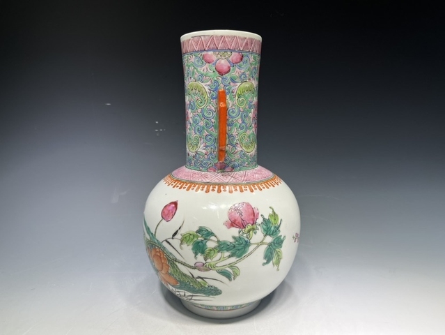 古玩陶瓷民國(guó) 粉彩花鳥紋瓶真品鑒賞圖