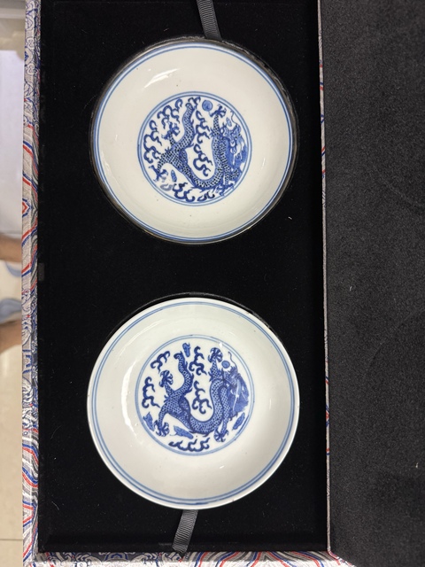 古玩陶瓷青花龍紋盤真品鑒賞圖