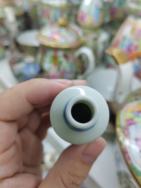古玩陶瓷清中期 青花釉里紅人物故事紋鼻煙壺拍賣，當(dāng)前價(jià)格17800元