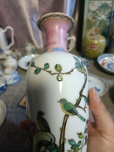 古玩陶瓷琺瑯彩風格粉彩花鳥紋撇口瓶拍賣，當前價格3888元