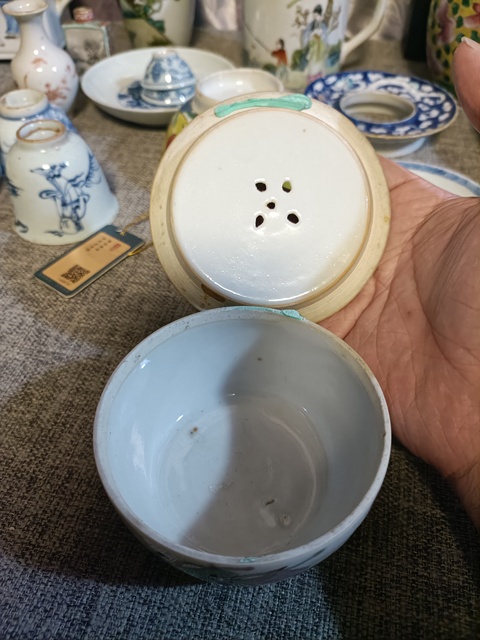 古玩陶瓷粉彩麒麟送子刨花缸真品鑒賞圖