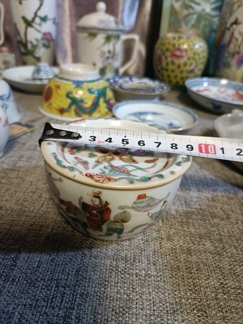 古玩陶瓷粉彩麒麟送子刨花缸真品鑒賞圖