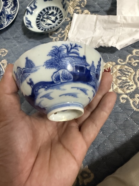 古玩陶瓷樓臺亭閣山水紋青花茶圓真品鑒賞圖