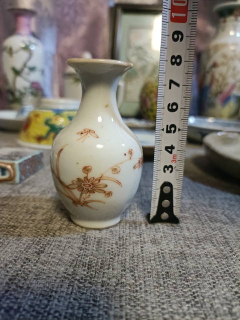 古玩陶瓷礬紅描金花卉紋撇口瓶拍賣，當(dāng)前價格2888元