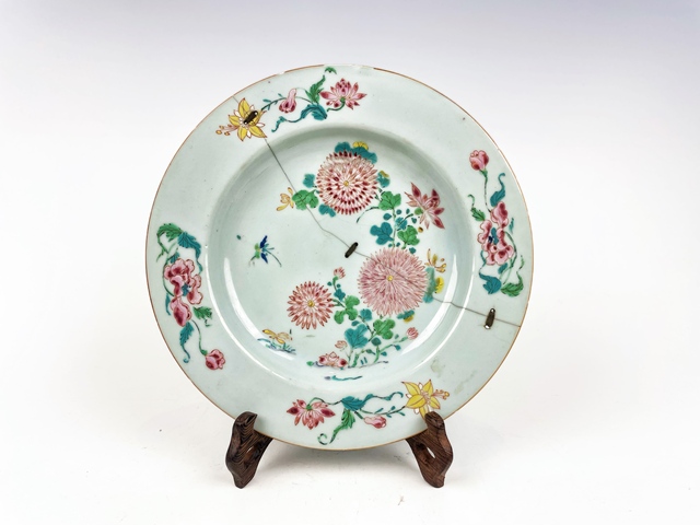 古玩陶瓷清雍正·粉彩團菊花卉折沿盤拍賣，當前價格396元