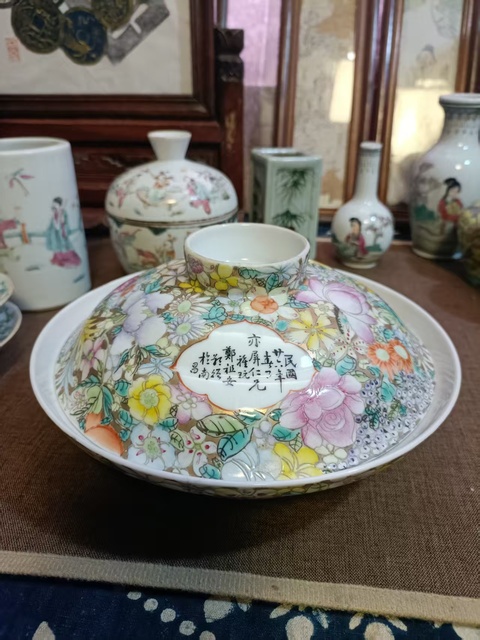 古玩陶瓷粉彩百花不落地蓋碗真品鑒賞圖