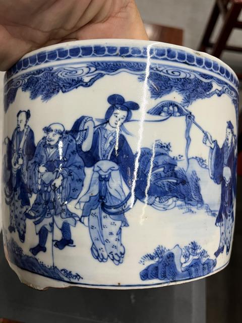 古玩陶瓷青花八仙人物三足爐真品鑒賞圖