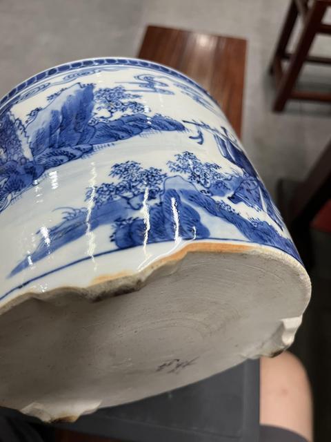 古玩陶瓷青花八仙人物三足爐真品鑒賞圖