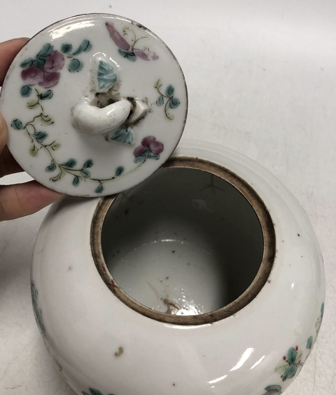 古玩陶瓷清晚·粉彩花蝶紋圍棋罐拍賣，當前價格3269元