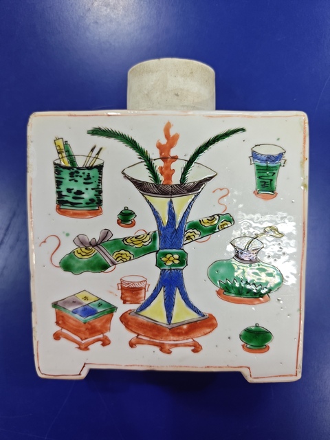 古玩陶瓷五彩博古圖茶葉罐真品鑒賞圖