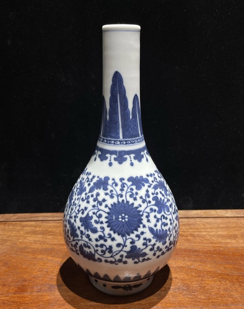 古玩陶瓷青花錐把瓶真品鑒賞圖