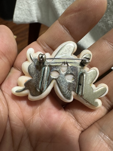 古玩玉器白珊瑚胸針真品鑒賞圖
