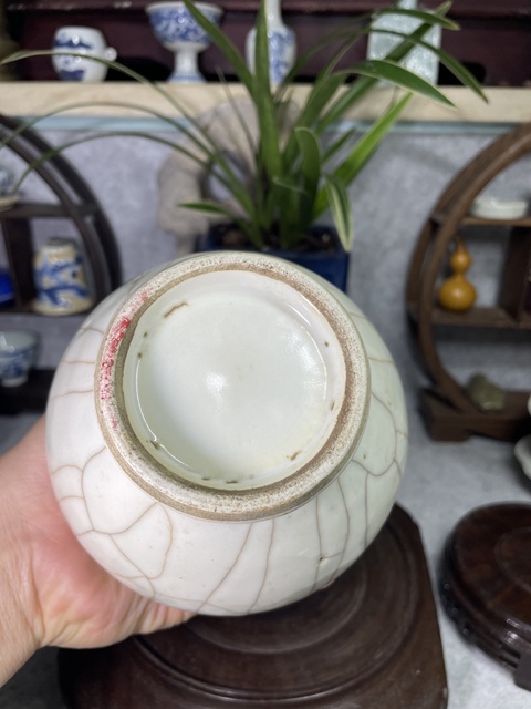 古玩陶瓷乾隆傳世仿官釉頂級米黃釉賞瓶拍賣,當前價格26000元