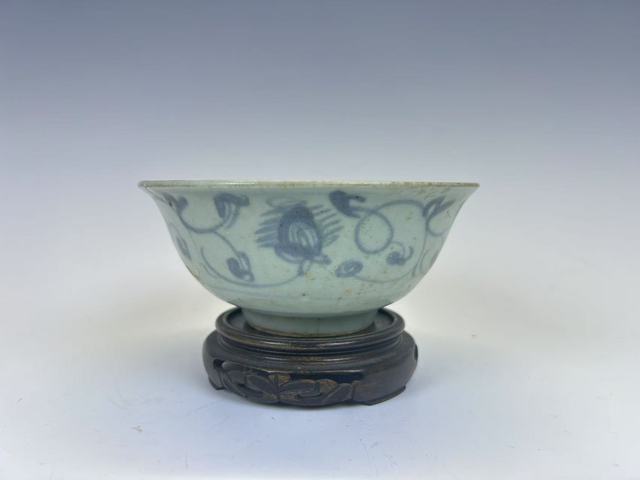 古玩陶瓷明·青花花卉碗拍賣，當(dāng)前價格99元