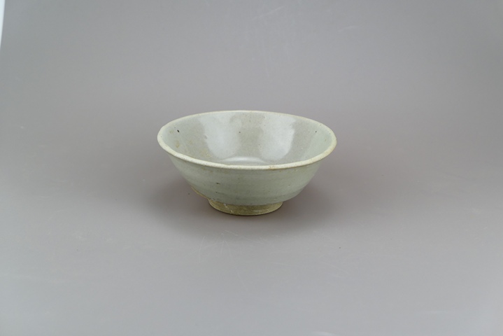 古玩陶瓷元末明初.龍泉青瓷茶碗拍賣(mài)，當(dāng)前價(jià)格66元