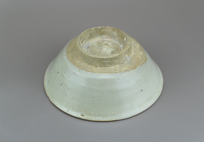 古玩陶瓷元末明初.龍泉青瓷茶碗拍賣(mài)，當(dāng)前價(jià)格66元