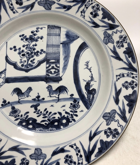 古玩陶瓷康熙·青花斗雞圖折沿盤拍賣，當(dāng)前價(jià)格2999元