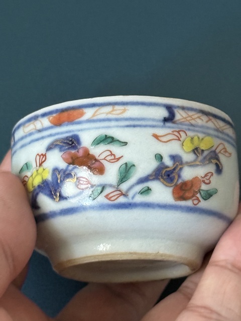 古玩陶瓷青花粉彩蓋缸真品鑒賞圖