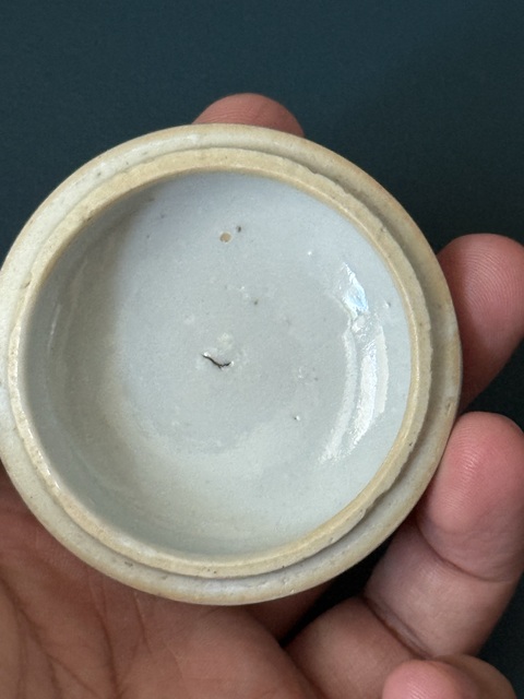 古玩陶瓷青花粉彩蓋缸真品鑒賞圖