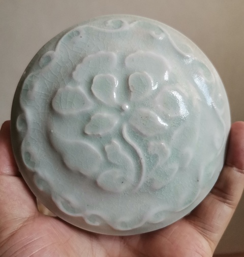 古玩陶瓷青白釉花卉紋大蓋盒拍賣,當前價格18000元